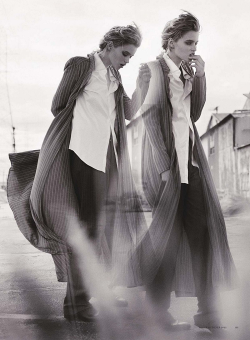 Abbey Lee for Vogue Australia, October 2025 4