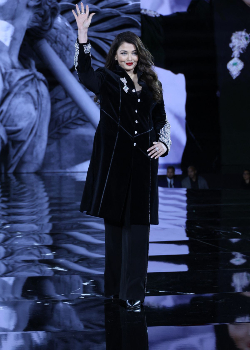 Aishwarya Rai at Le Defile You’re Worth It L’Oreal Paris Show, September 2025