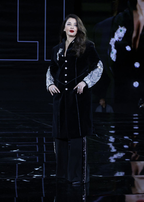 Aishwarya Rai at Le Defile You’re Worth It L’Oreal Paris Show, September 2025 2