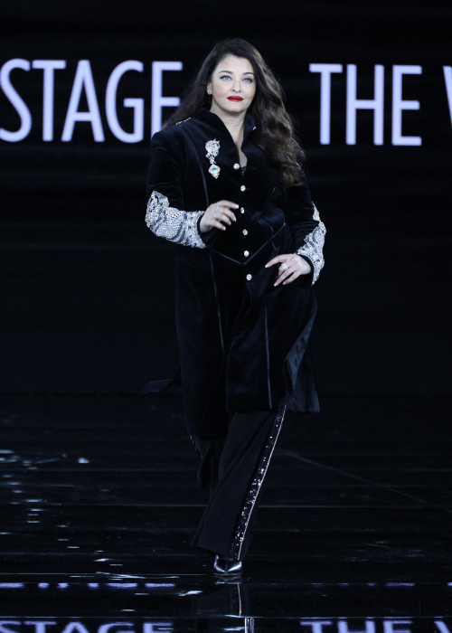 Aishwarya Rai at Le Defile You’re Worth It L’Oreal Paris Show, September 2025 3