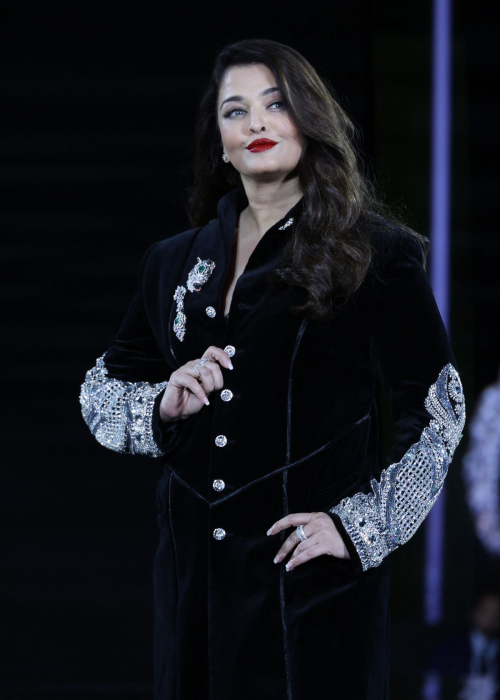 Aishwarya Rai at Le Defile You’re Worth It L’Oreal Paris Show, September 2025 4
