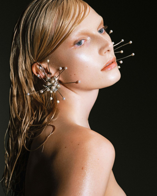 Alex Consani and Anok Yai for Allure Magazine, September 2025 3