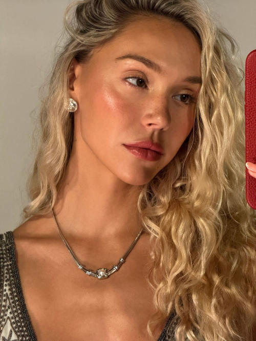 Alexis Ren for Sereia Jewelry, September 2025 3