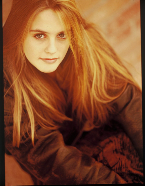 Alicia Silverstone photoshoot, 1996 9