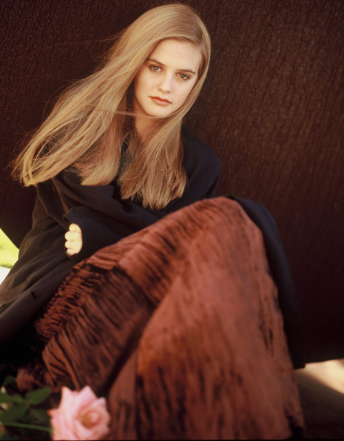 Alicia Silverstone photoshoot, 1996 12