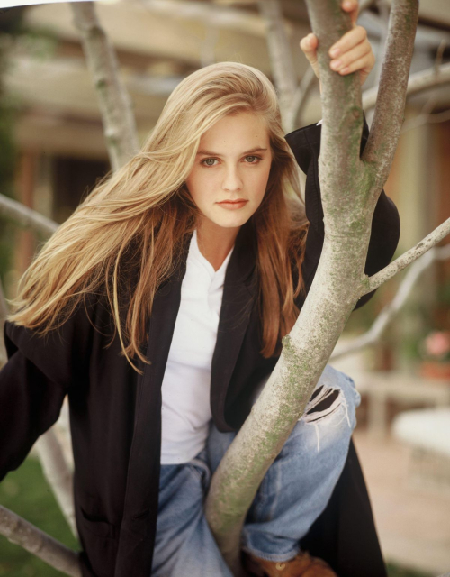 Alicia Silverstone photoshoot, 1996 26