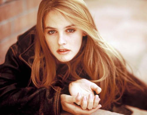 Alicia Silverstone photoshoot, 1996 4