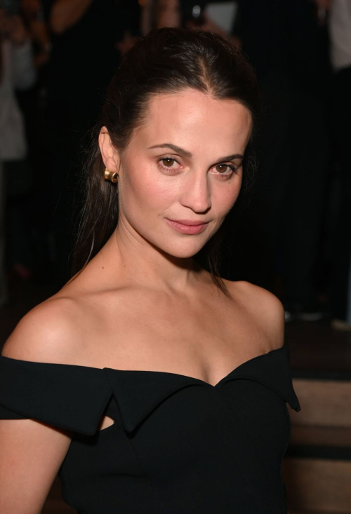 Alicia Vikander at The Lady from the Sea Press Night, Bridge Theatre, London, September 2025 6