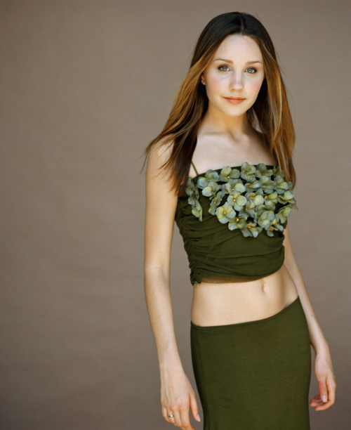 Amanda Bynes photoshoot, 2001 3