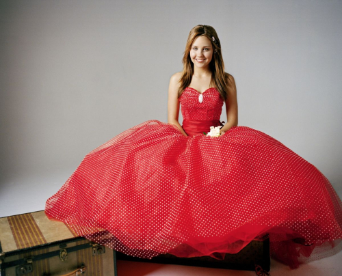 Amanda Bynes Seventeen photoshoot, 2006 1