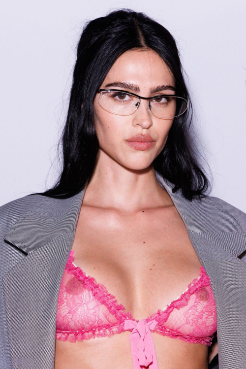 Amelia Hamlin at The Attico Show Milan Womenswear Spring/Summer 2026 Fashion Week, September 2025 5