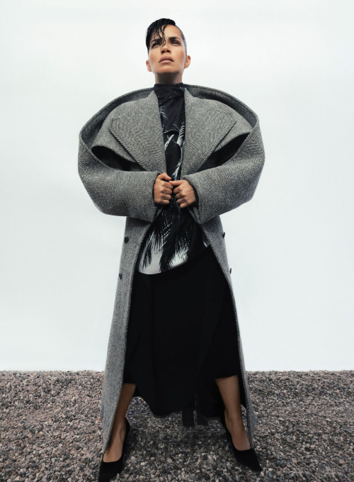 America Ferrera for Vogue Mexico, October 2025 4