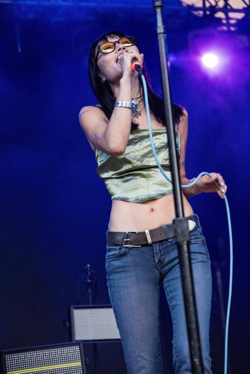 Ami Komai performs at Levitation music festival Austin, September 2025 3