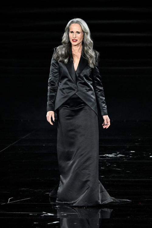 Andie MacDowell at Le Defile You’re Worth It L’Oreal Paris Show, September 2025 4