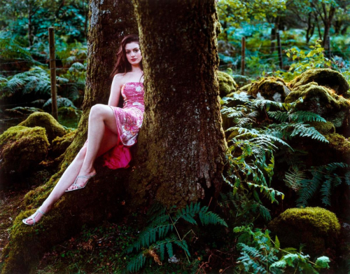 Anne Hathaway for InStyle, 2002 1
