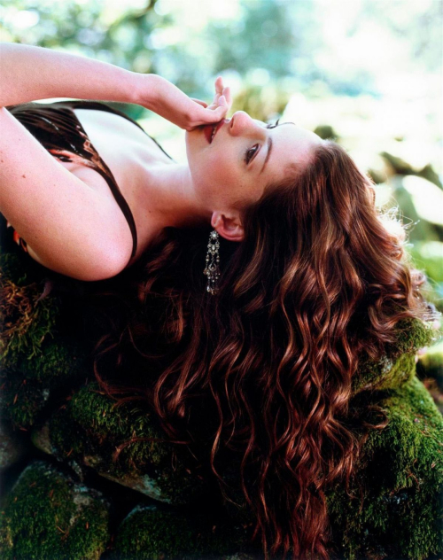 Anne Hathaway for InStyle, 2002 6