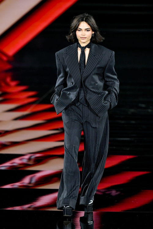 Ariana Greenblatt at Le Defile You’re Worth It L’Oreal Paris Show, September 2025