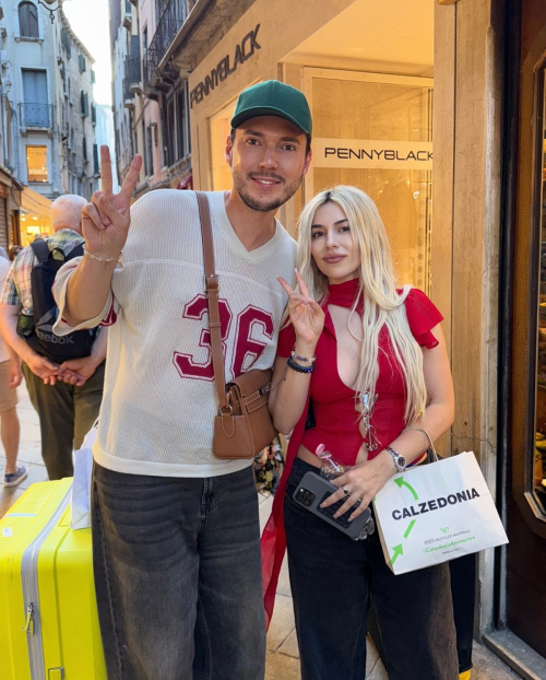 Ava Max looks stunning in Instagram photos, September 2025 1