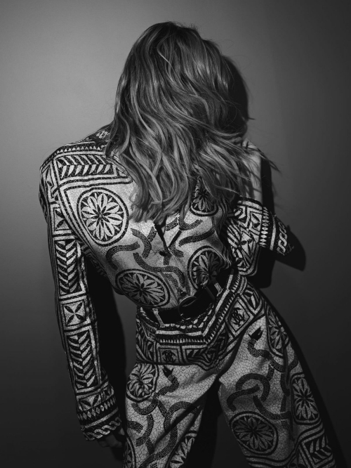 Brooks Nader at a Photoshoot, September 2025 3