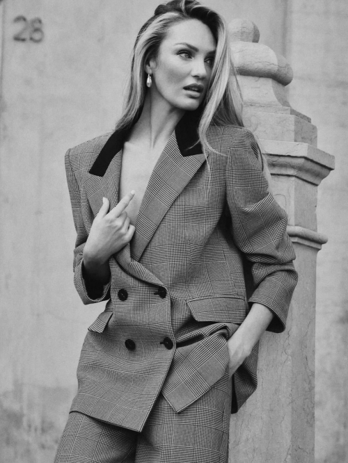 Candice Swanepoel instagram photos, September 2025 1