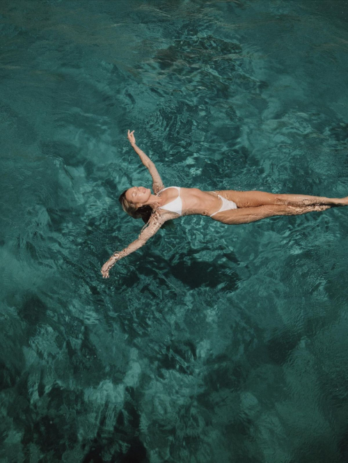 Candice Swanepoel instagram photos, September 2025