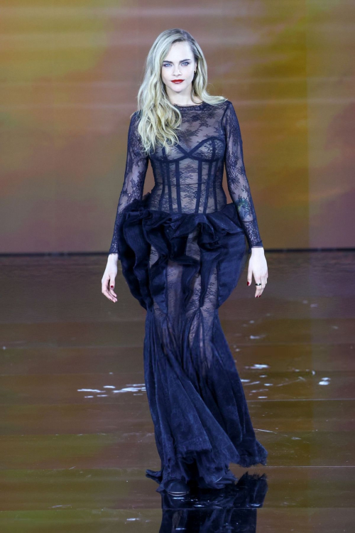 Cara Delevingne Leaves Louis Vuitton Private Party Caviar Kaspia Paris, September 2025 9