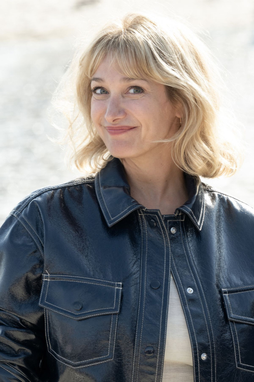 Caroline Anglade at Parfum du Bonheur photocall La Rochelle Festival, September 2025 4