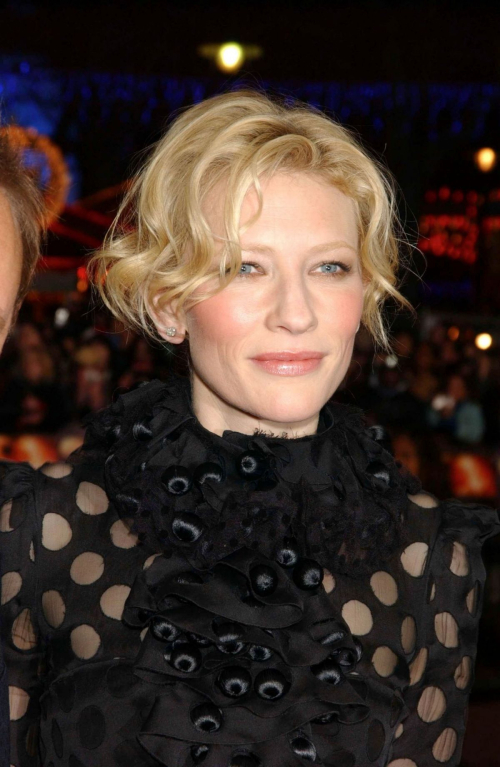 Cate Blanchett at Aviator Premiere Odeon West End London, 2004 1