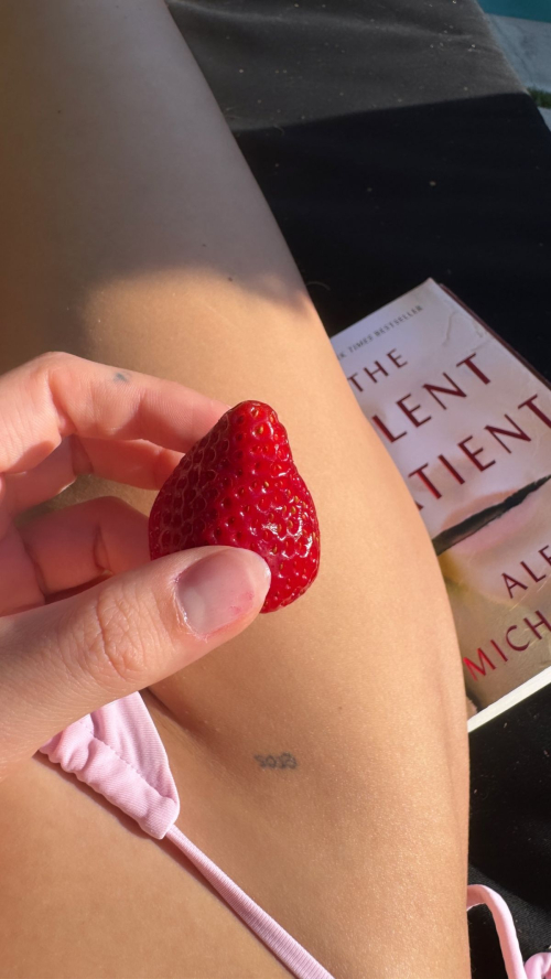 Charlotte Lawrence – Instagram Photos, September 2025 1