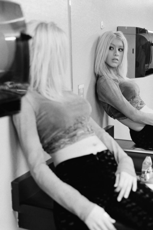 Christina Aguilera black & white photoshoot, 2001 3