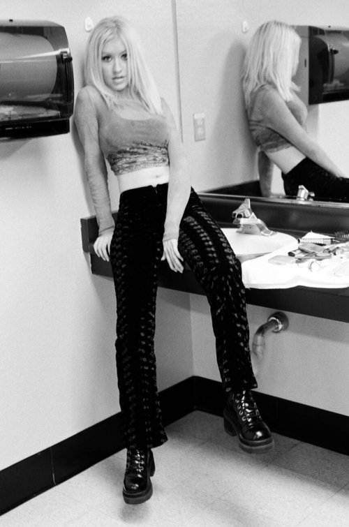 Christina Aguilera black & white photoshoot, 2001 5
