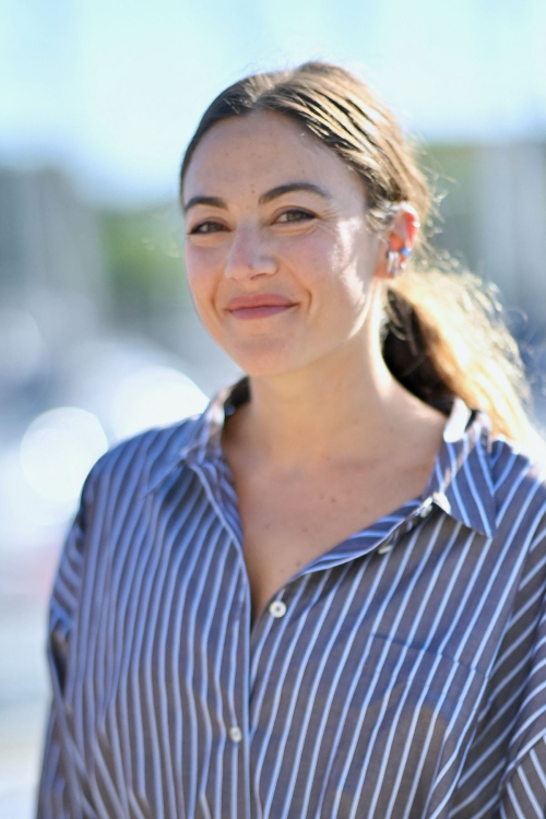 Constance Labbe at Desenchantees photocall La Rochelle Festival, September 2025