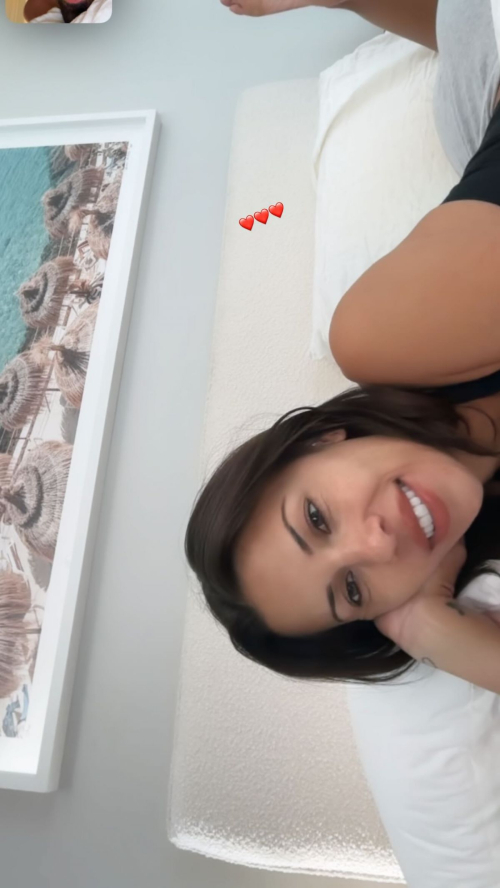 Devin Brugman shows curves in Instagram photos, September 2025 2