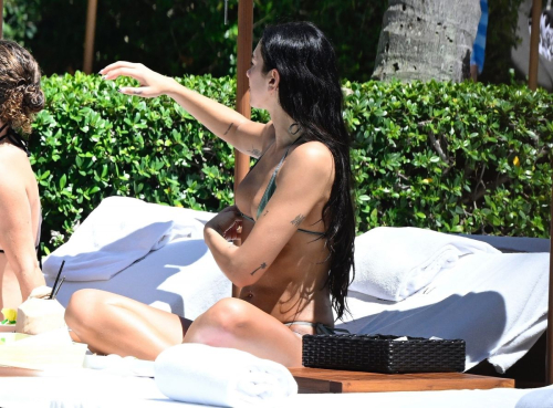 Dua Lipa bikini downtime in Miami, September 2025 2