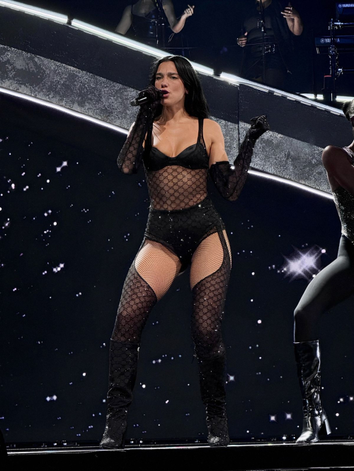Dua Lipa performs at Radical Optimism Tour, TD Garden N1, Boston, September 2025 8