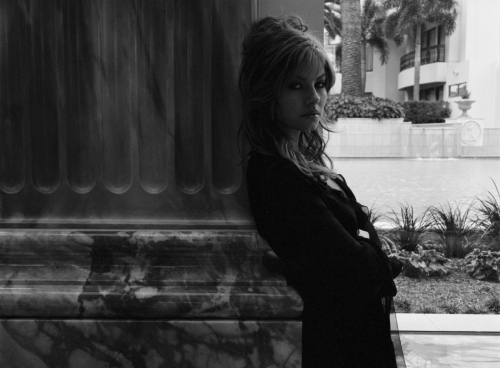 Elisha Cuthbert for Sunday Telegraph, 2004 3