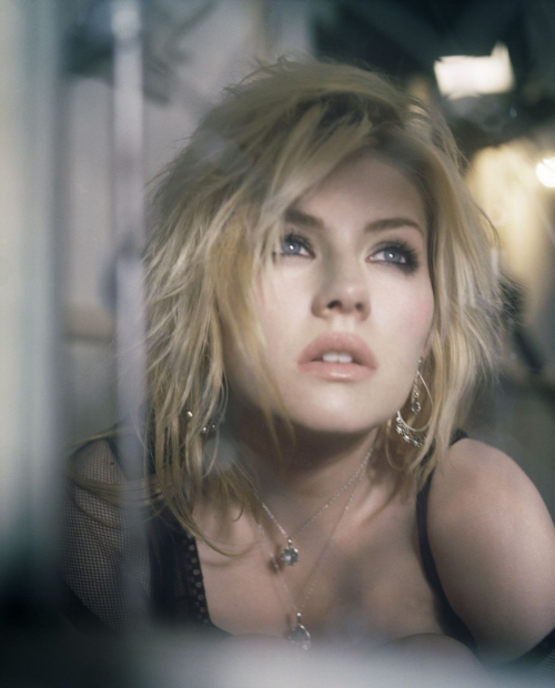 Elisha Cuthbert for Toro Magazine, 2005 3