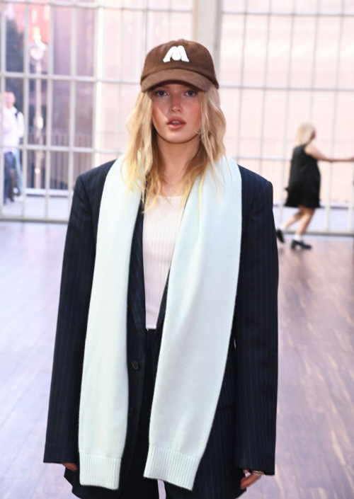 Ellie Bamber at Mithridate Fashion Show, London Fashion Week, September 2025 1