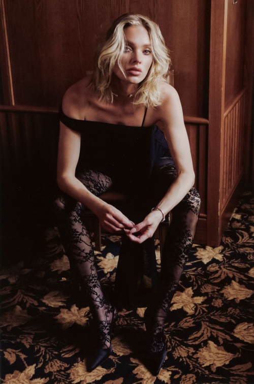 Elsa Hosk for Vogue Czechoslovakia, October 2025 8
