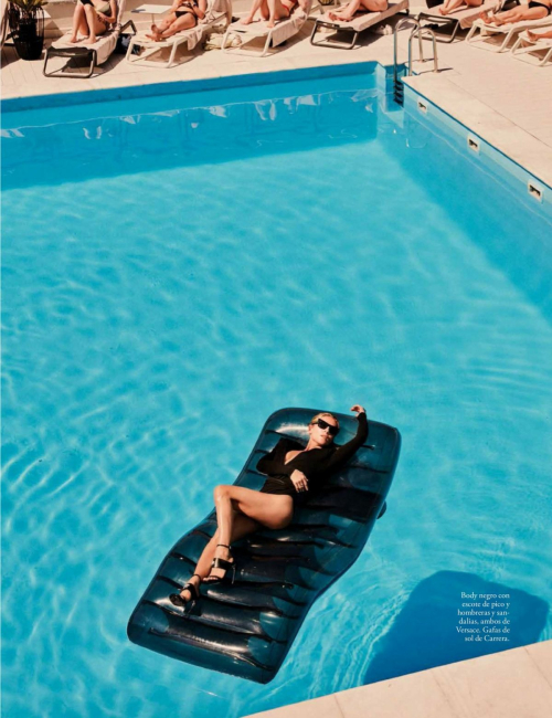 Elsa Pataky in Elle Spain, October 2025 8