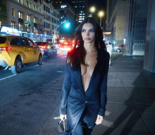 Emily Ratajkowski photoshoot NYFW, September 2025 2