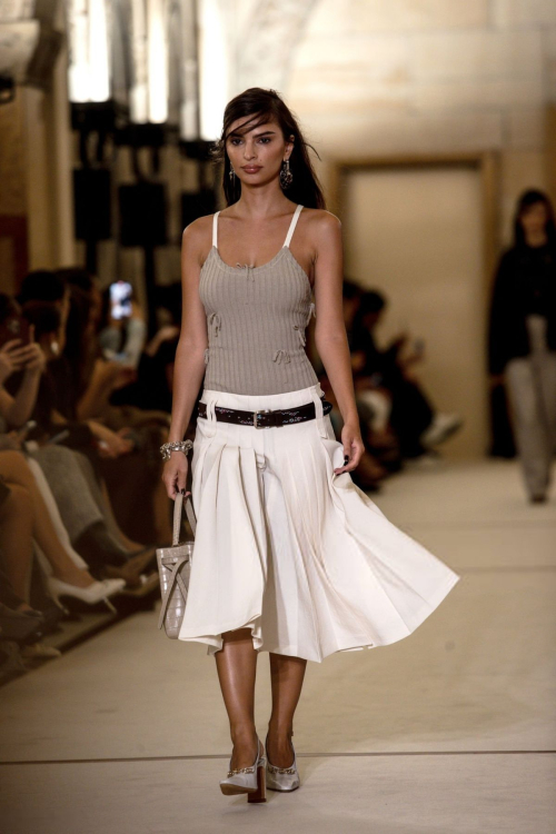 Emily Ratajkowski Walks Runway at Tory Burch NYFW, September 2025 6