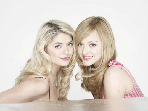 Holly Willoughby & Fearne Cotton Holly & Fearne Go Dating, 2007 17