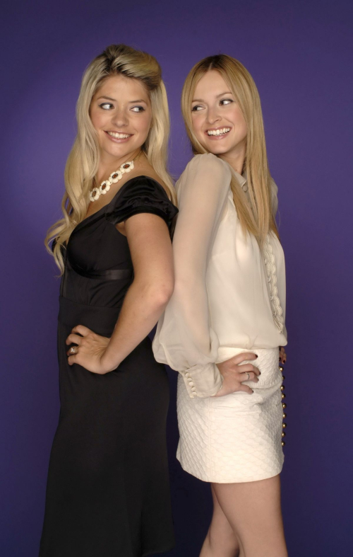 Holly Willoughby & Fearne Cotton Holly & Fearne Go Dating, 2007 2