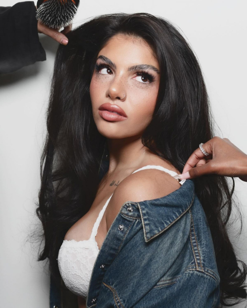 Huda Mustafa photoshoot, September 2025 7