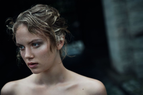 Isla Johnston for Vogue Magazine, September 2025 3