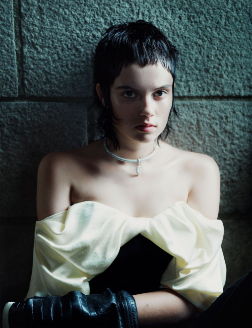 Isla Johnston for Vogue Magazine, September 2025 7