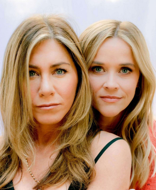 Jennifer Aniston & Reese Witherspoon in Tele 7 Jours Magazine, September 2025 2