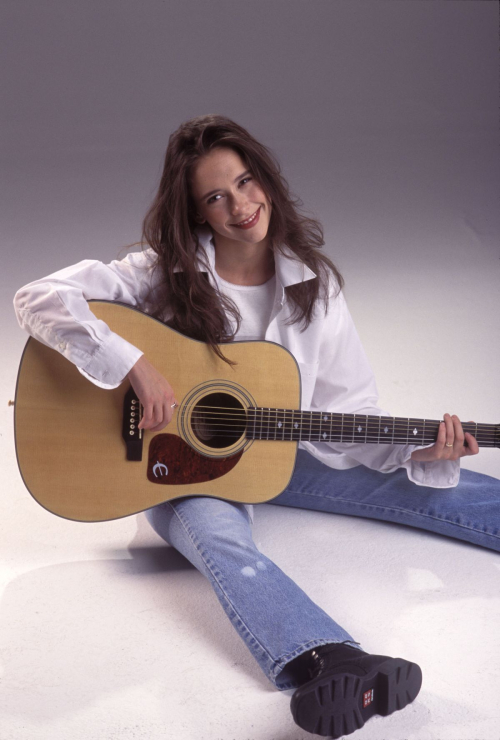 Jennifer Love Hewitt photoshoot, 1995 1