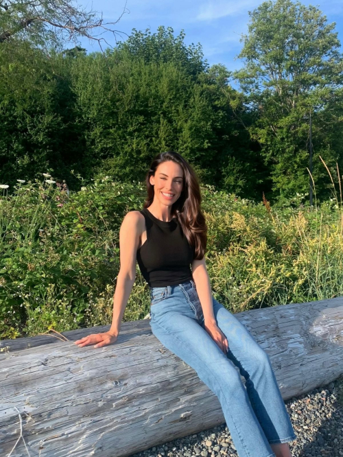 Jessica Lowndes instagram photos, September 2025 24